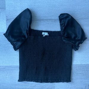 Black Top - Urban Outfitters
